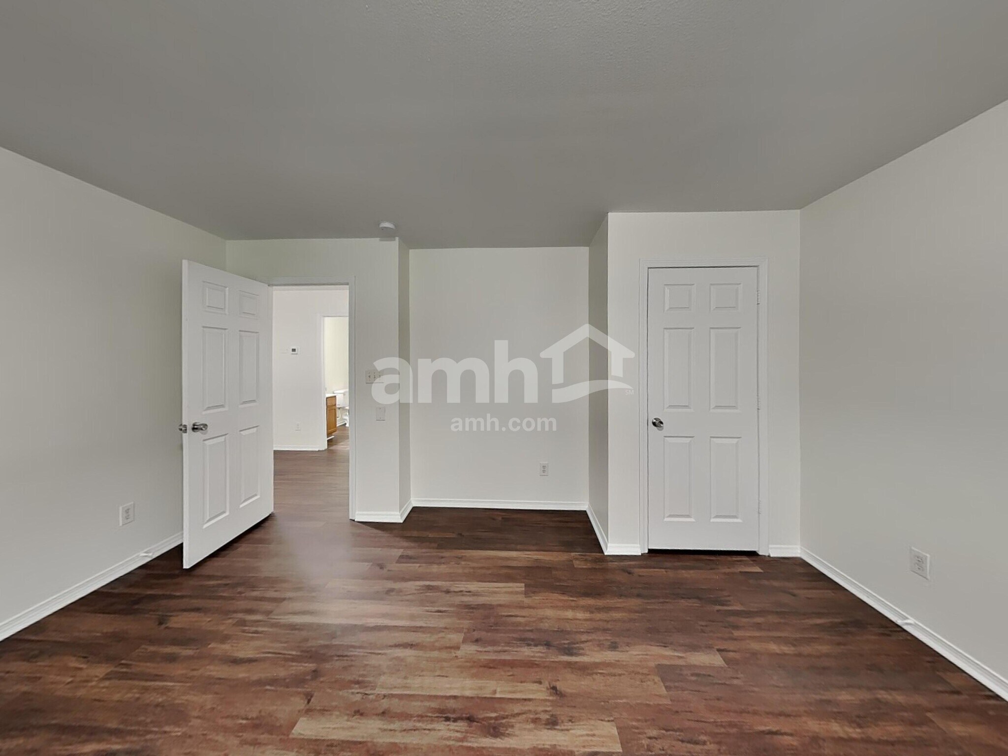Building Photo - 3837 Larkhaven Village Dr