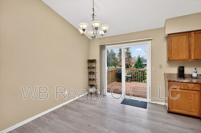 Building Photo - 260 Windfield Pkwy