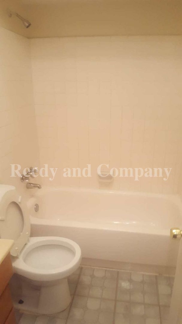 Building Photo - 2864 Randy Cove