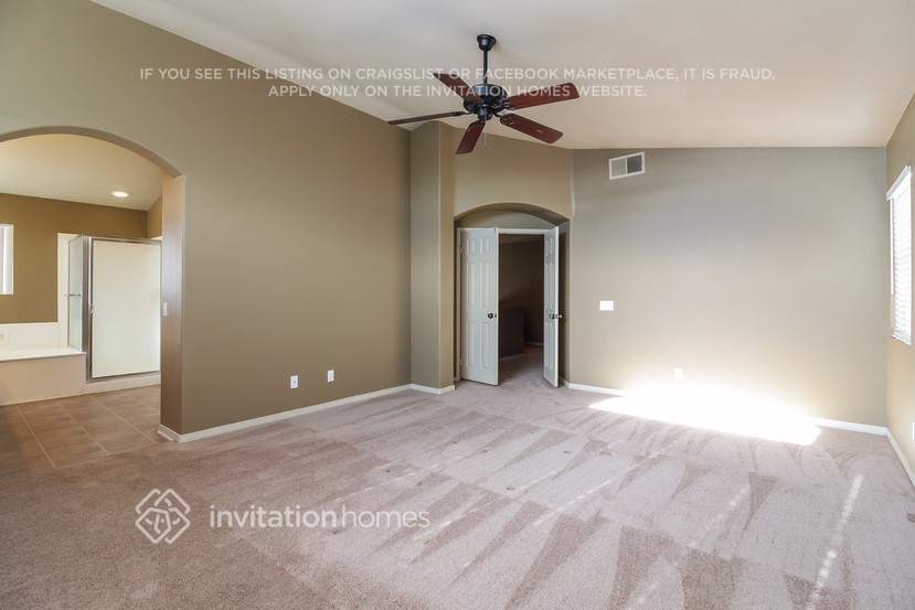 Building Photo - 8760 Medford St