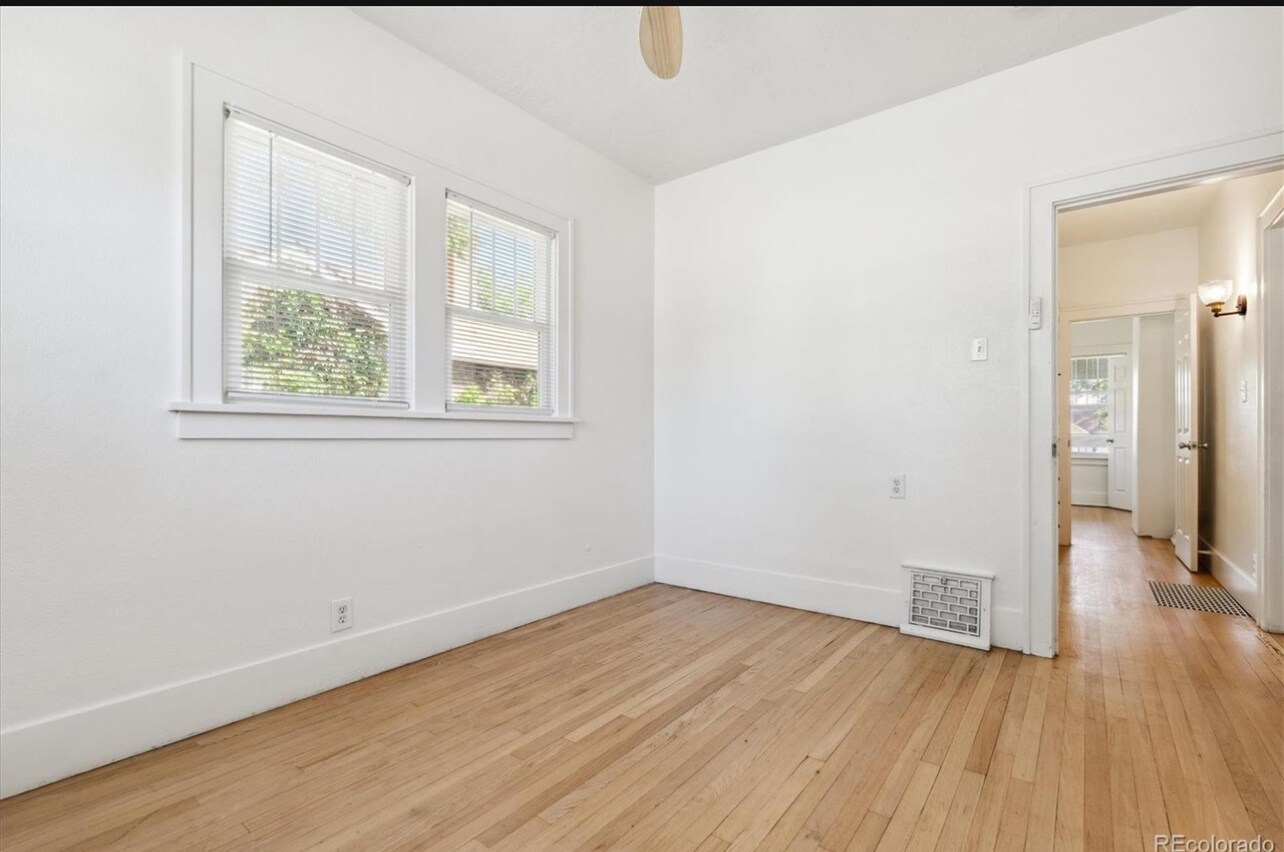 Building Photo - 2029 8th Ave