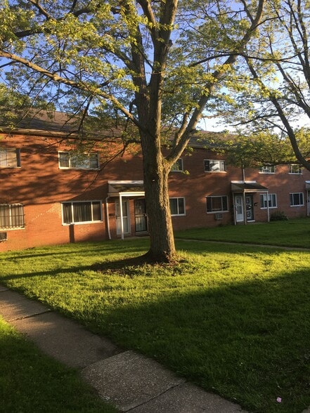 Building Photo - 4936 Caroline Dr