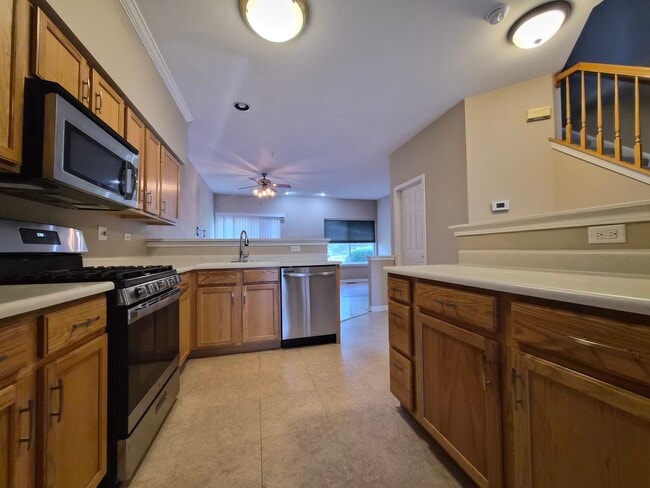 Building Photo - 1015 Woodview Ct