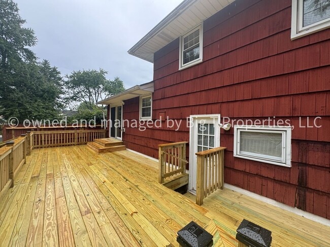 Building Photo - 3 Bedroom Home Available For Rent!