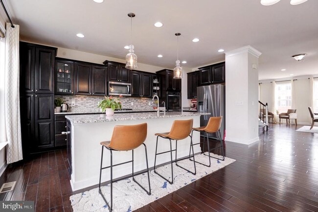 Building Photo - 22283 Pinecroft Terrace