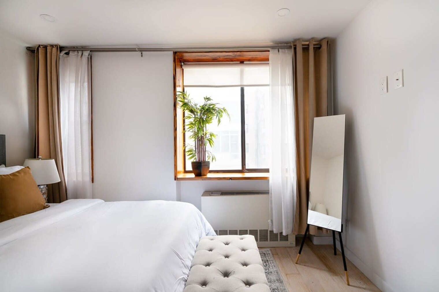 Building Photo - 244 E 75th St