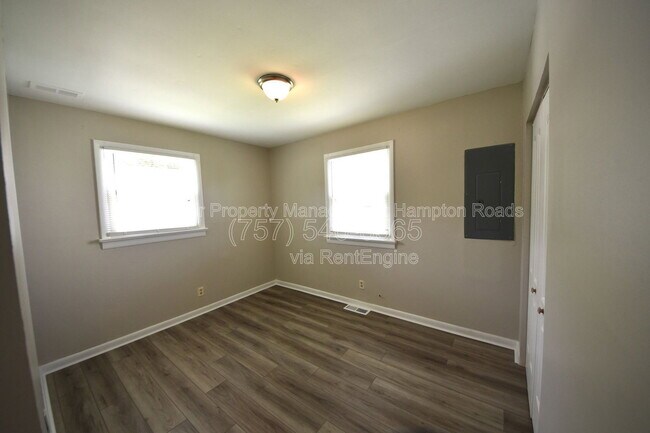 Building Photo - 213 Bassett Ave