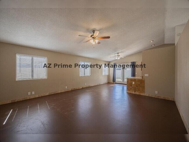 Building Photo - 6523 W Brown St