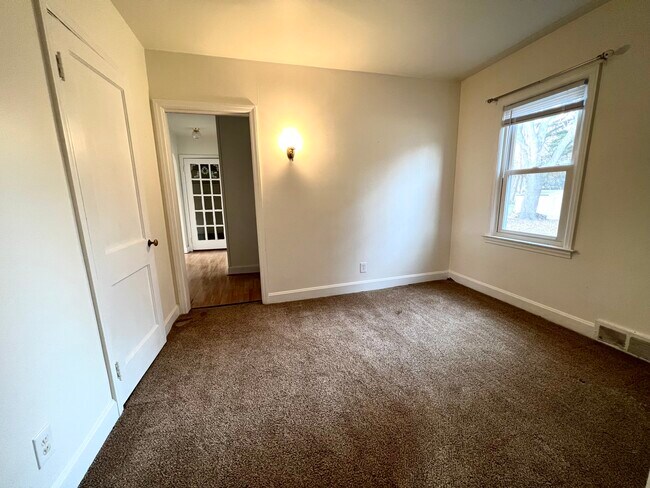 Building Photo - 1829 Osterlitz Ave