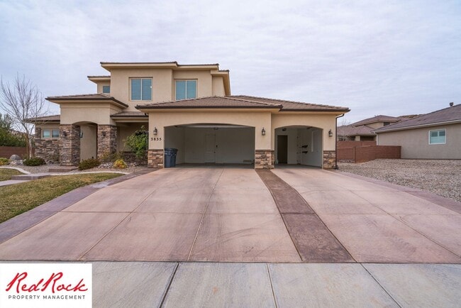Building Photo - Pet Friendly 4 Bedroom Little Valley Home ...
