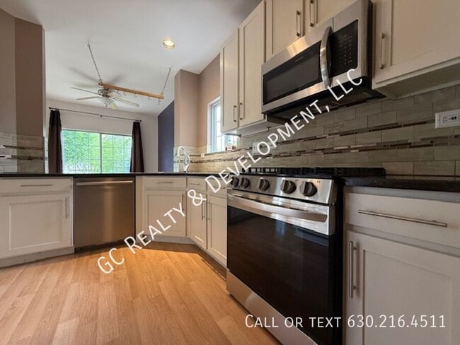 Building Photo - 308 Windsor-Unit A