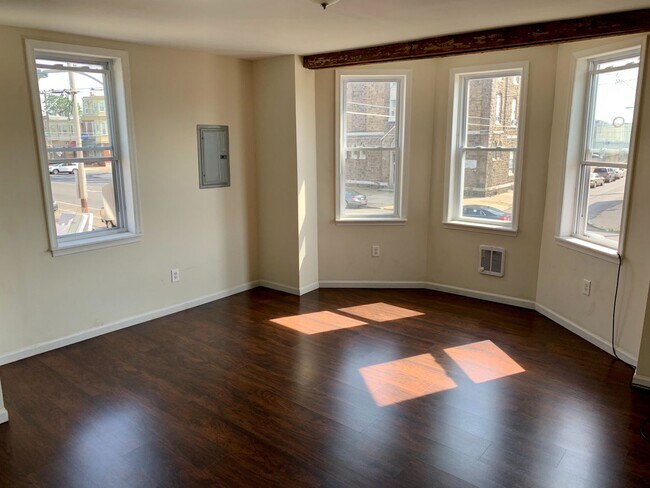 Building Photo - 2419 E Allegheny Ave