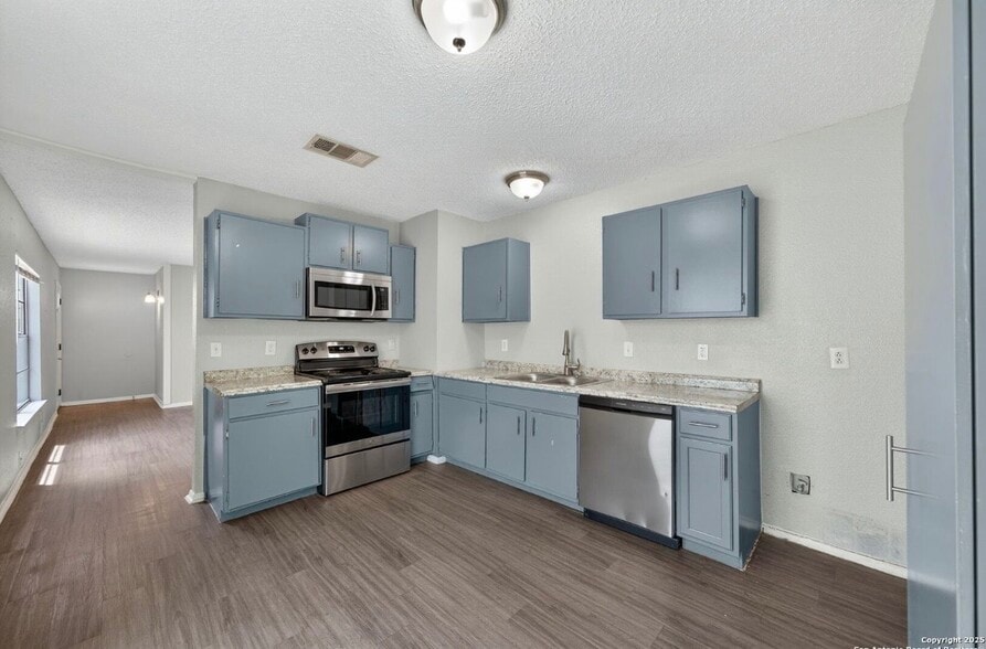 Building Photo - 4883 Aspen Wood Dr,