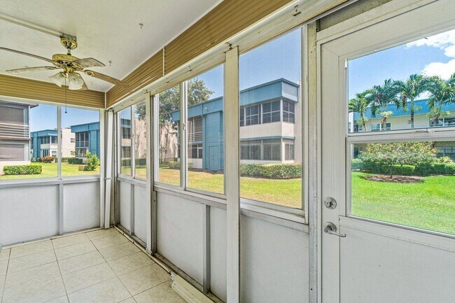 Building Photo - 641 Normandy Ln