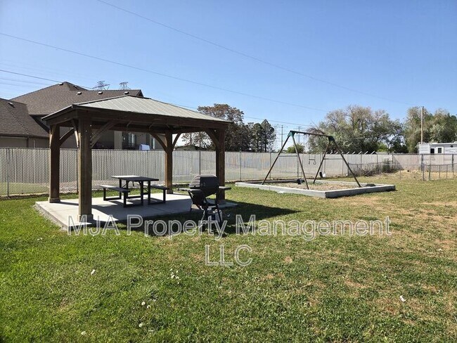 Building Photo - 1428 W 300 N