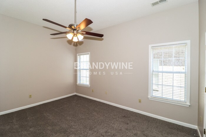 Building Photo - 1189 Travers Ln
