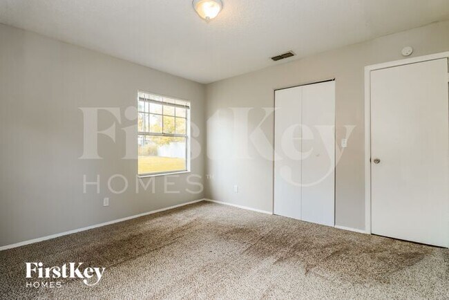 Building Photo - 3819 17th Ave S