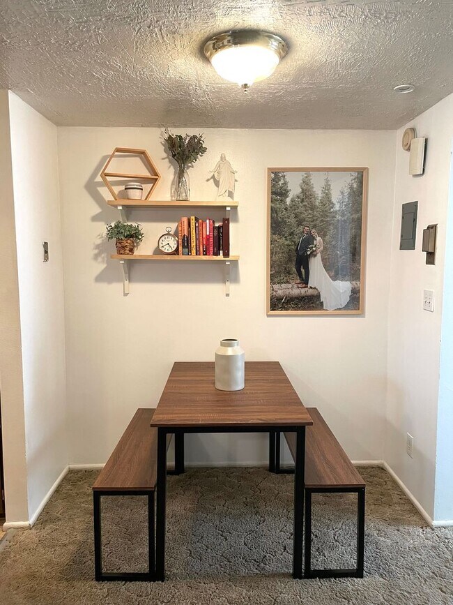 Building Photo - 1B/1B Pet Friendly Apartment South of BYU