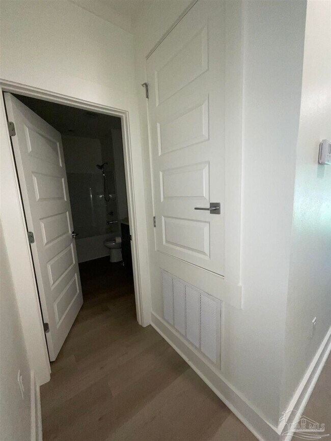 Building Photo - 1322 N 7th Ave