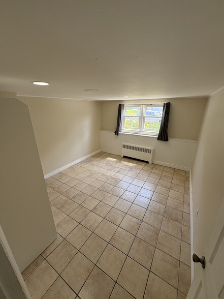 Building Photo - 16 Longford St