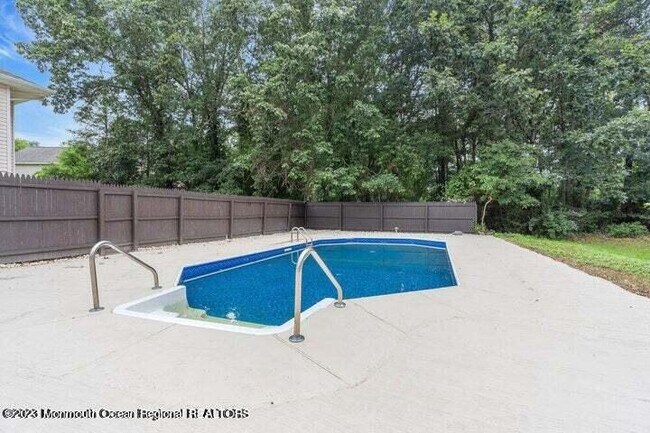 Building Photo - 380 Sapphire Dr