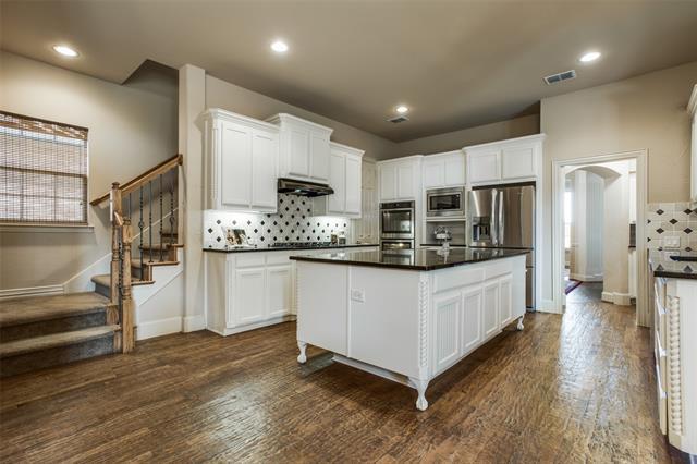 Building Photo - 1108 Queen Guinevere Dr