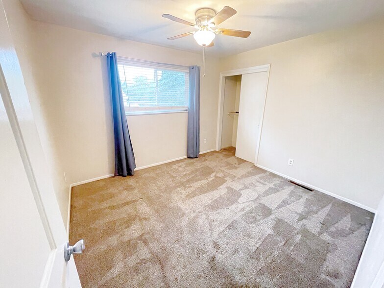 Bedroom 1 - 1302 Darby St