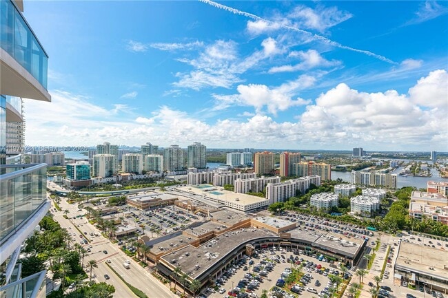 Building Photo - 17121 Collins Ave