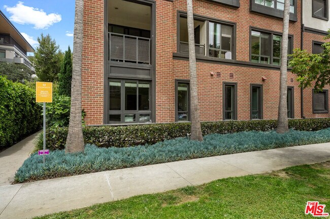 Building Photo - 12534 W Fielding Circle