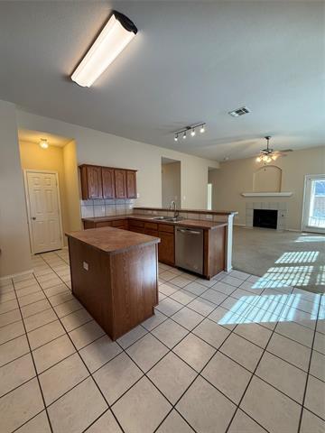 Building Photo - 1505 Lacewing Dr