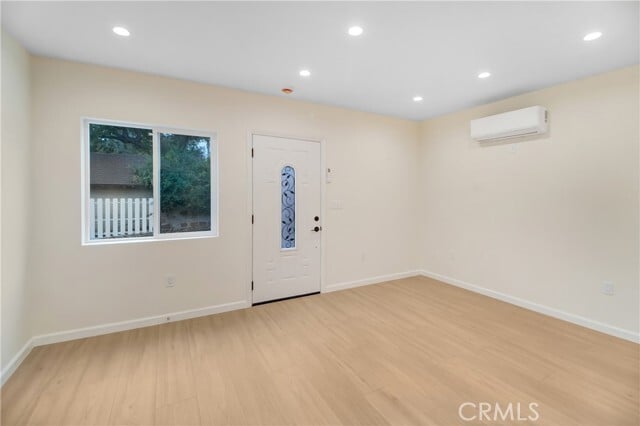 Building Photo - 1013 E Angeleno Ave