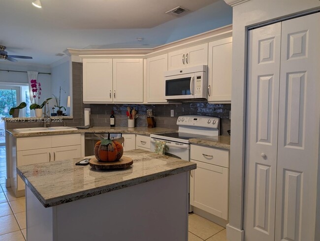 Building Photo - 4153 Sapphire Terrace