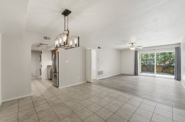 Building Photo - Prime Scottsdale Living | 2 Master Suites + Private Patio Retreat