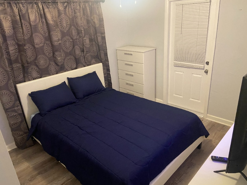 Building Photo - 2818 NW 9th Ct