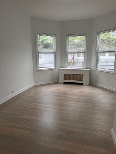 Building Photo - 102 Woodland Ave