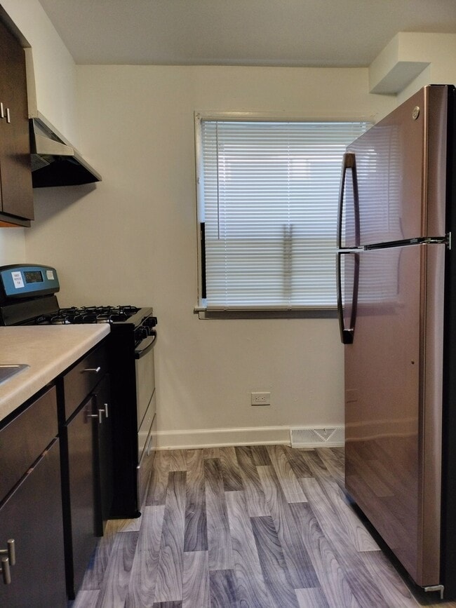 Building Photo - 7910 S Muskegon Ave