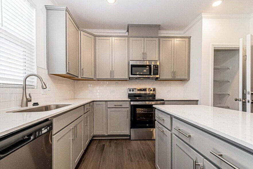 Building Photo - 93 Digging Time Ave