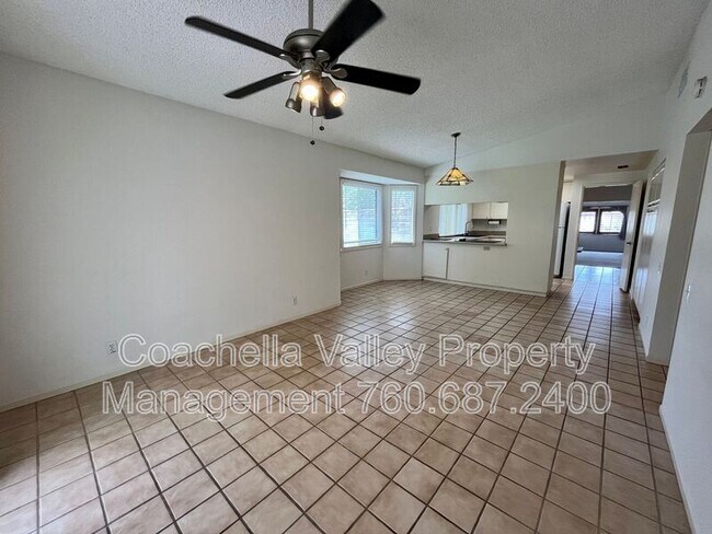Building Photo - 40120 Sagewood Dr