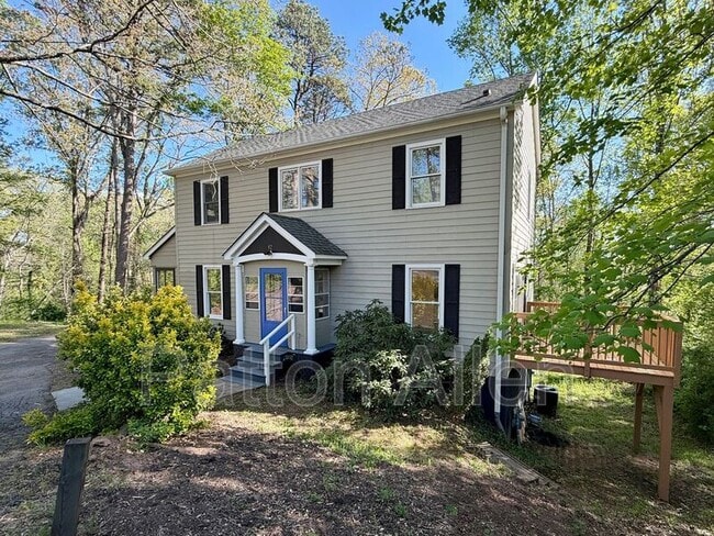 Building Photo - 92 Westover Dr