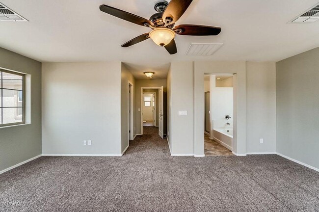 Building Photo - 1674 W Pelican Dr
