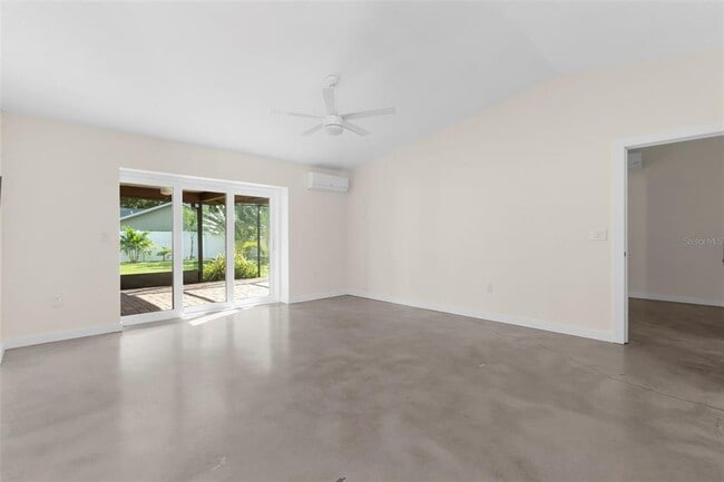 Building Photo - 4250 Marlowe Dr