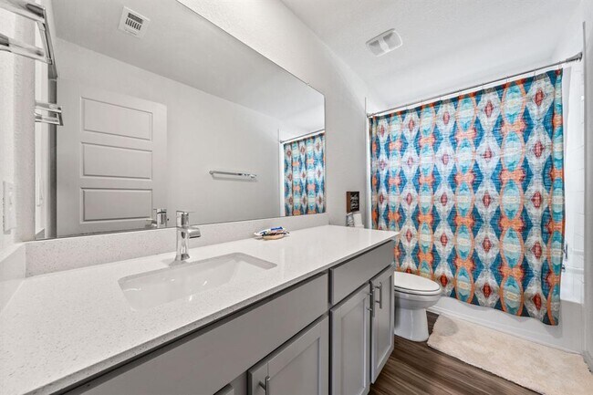 Building Photo - 14008 Zuhause Dr