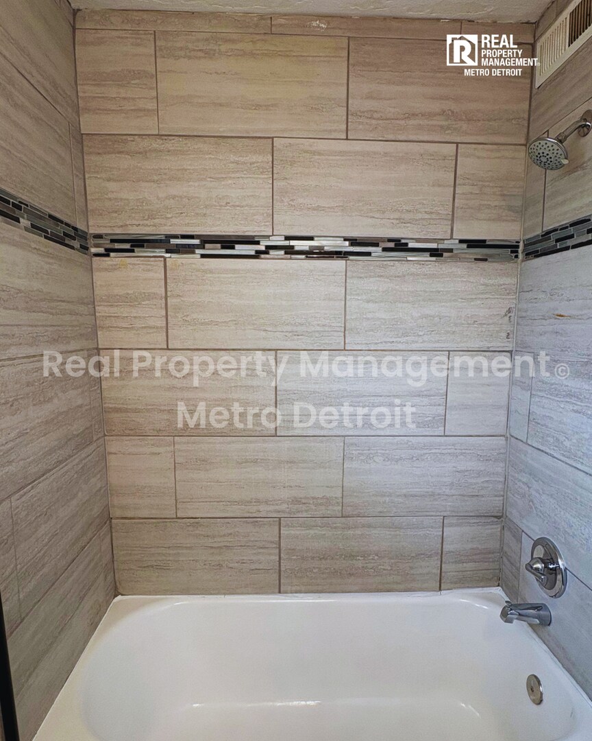 Building Photo - 18928 Stoepel St