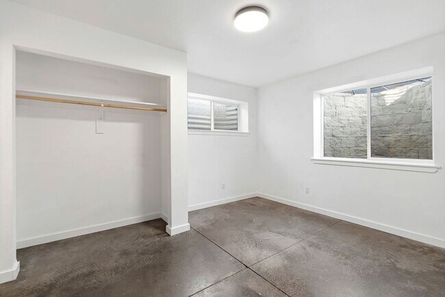 Building Photo - 345 Wheeler Ave