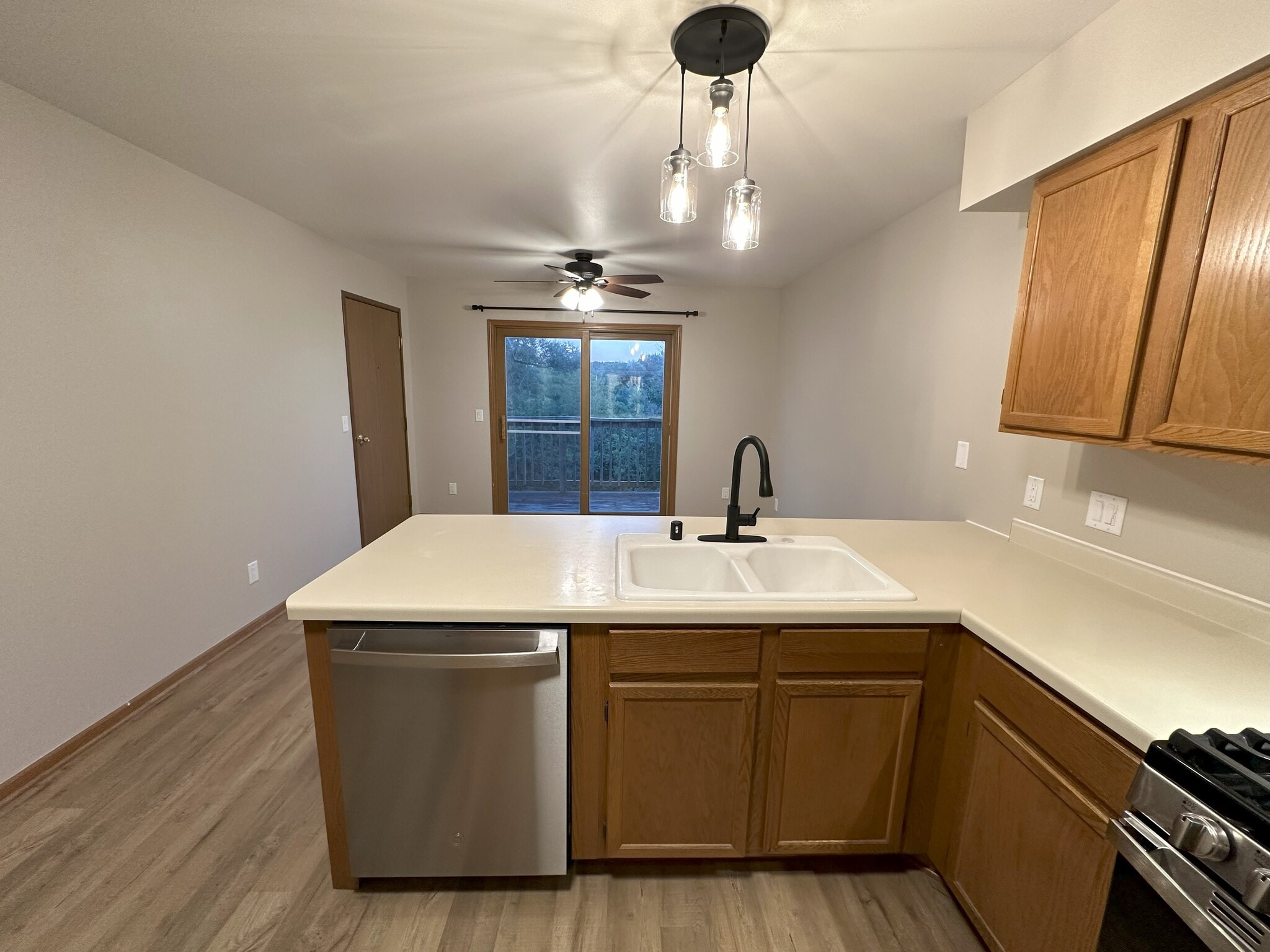 Building Photo - 2046 Cliff Alex Ct S