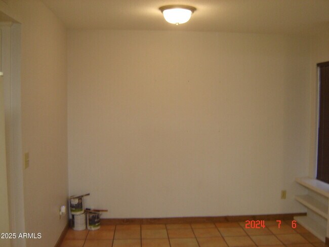 Building Photo - 455 N Tegner St