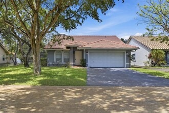 Building Photo - 10633 NW 32nd Ct