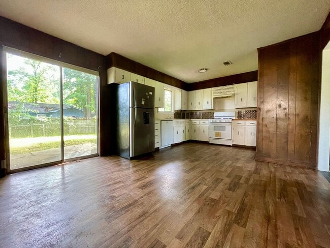 Building Photo - For Rent – 3 Bedroom, 1.5 Bath Home in Jac...