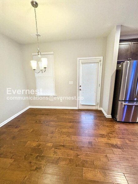 Building Photo - 313 Lossie Ln