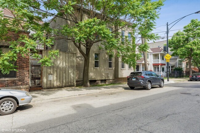 Primary Photo - 626 W 18th St